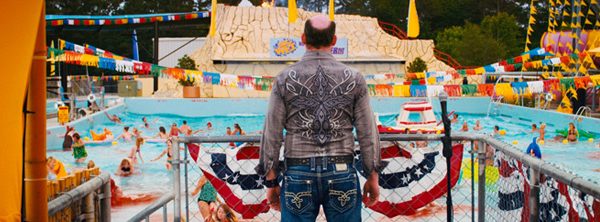 Piranha 3DD - Featured