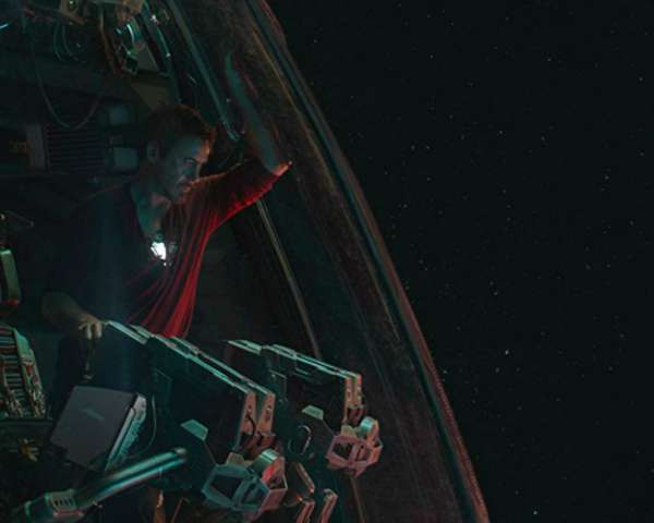 Avengers-Endgame-Tony-Stark-in-a-Spaceship