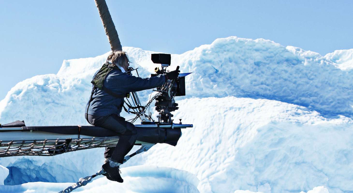 aquarela-camera-crew-on-boat