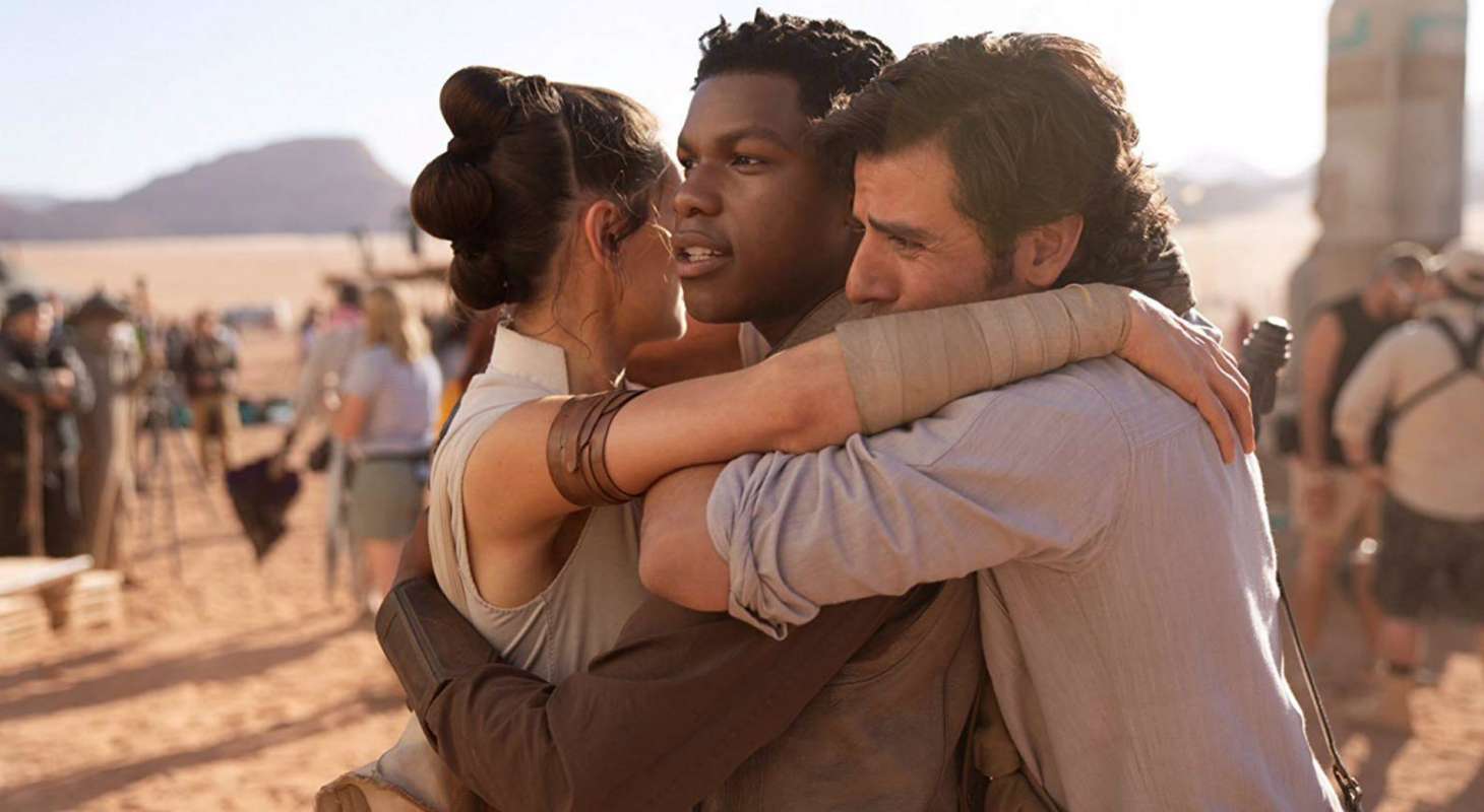 star-wars-the-rise-of-skywalker-group-hug