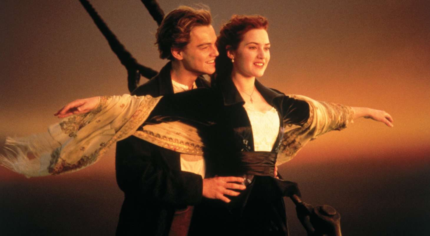 Titanic I'm Flying Scene Kate Winslet Leonardo DiCaprio
