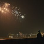empire-of-light-michael-ward-and-olivia-colman-fireworks