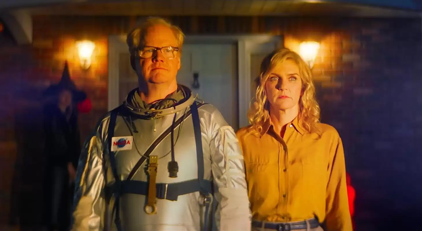 Jim Gaffigan and Rhea Seehorn in Linoleum