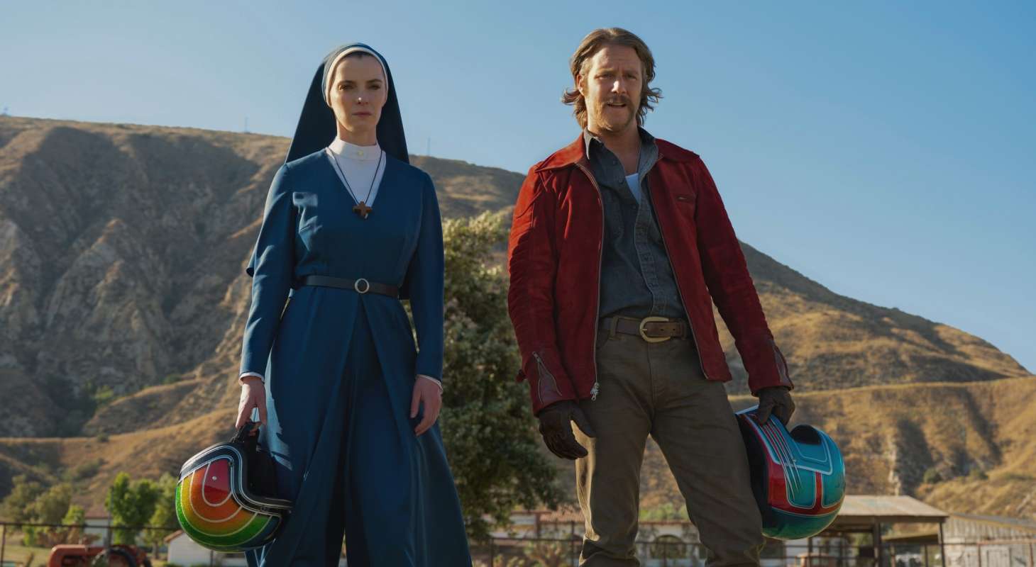 Betty Gilpin as Simone and Jake McDorman as Wiley in Mrs. Davis.