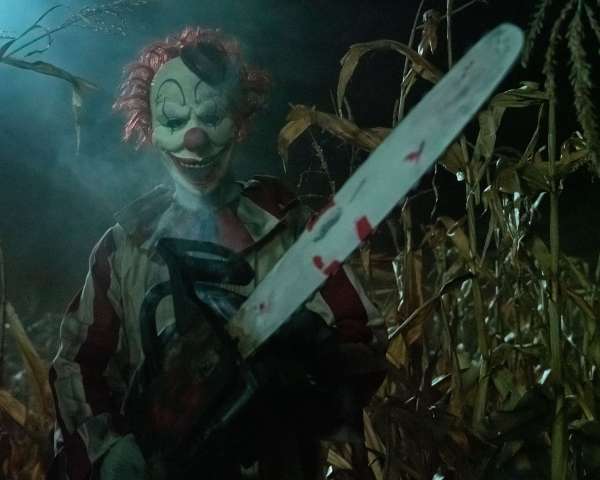 Clown In A Cornfield interview with director Eli Craig