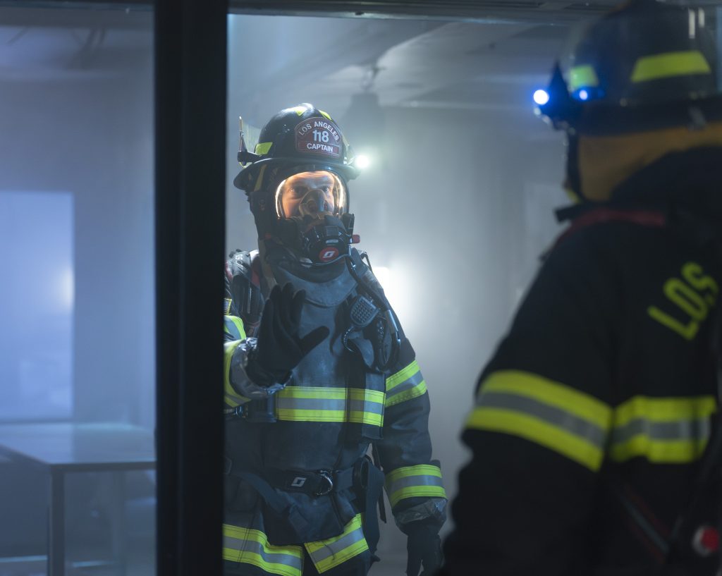 Peter Krause in 9-1-1