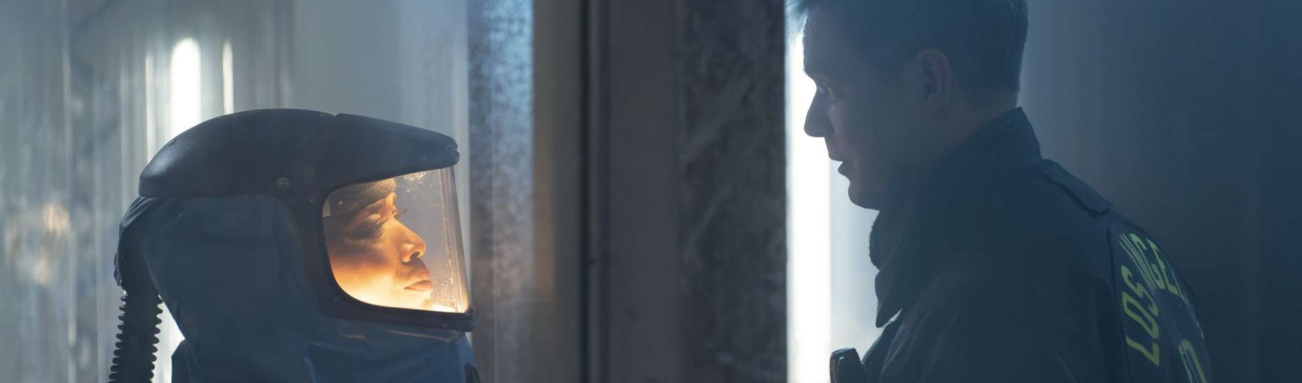 Angela Bassett and Peter Krause in 9-1-1