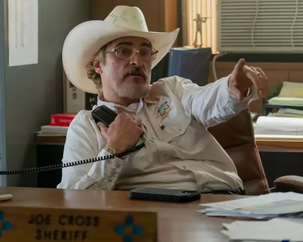 Joaquin Phoenix in Eddington