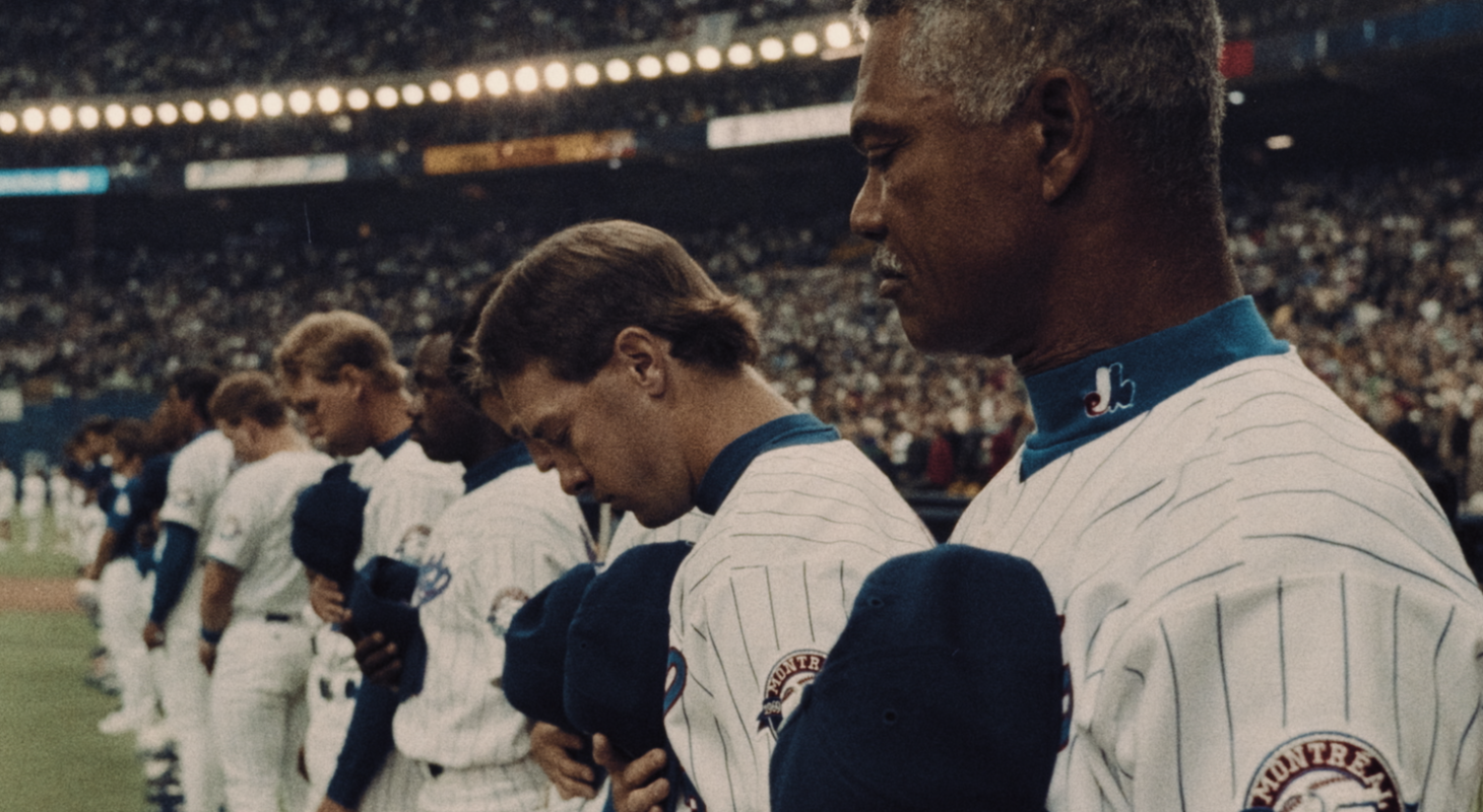 Manager Felipe Alou with the Expos players | Courtesy of Netflix