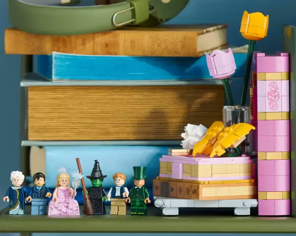 LEGO Gift Guide 2025 - Wicked Bookends and Mini Figs