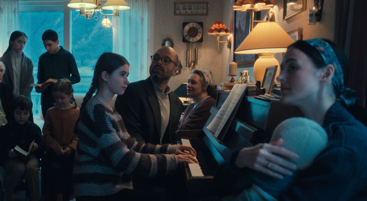 Sebastian Stan and Vanessa Ceban in Fjord