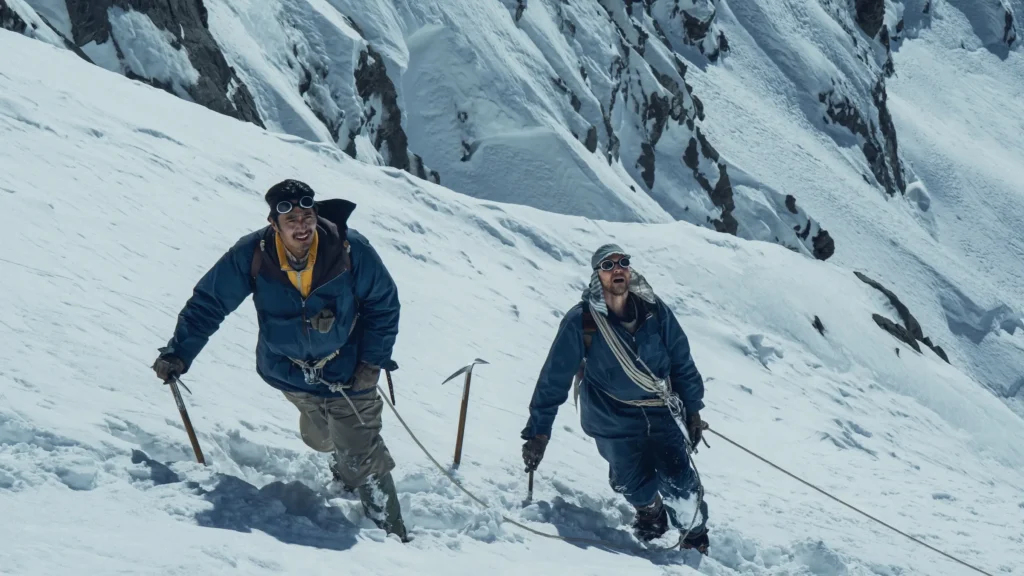 Genden Phuntsok as Tenzing Norgay and Tom Hiddleston as Edmund Hillary in Tenzing